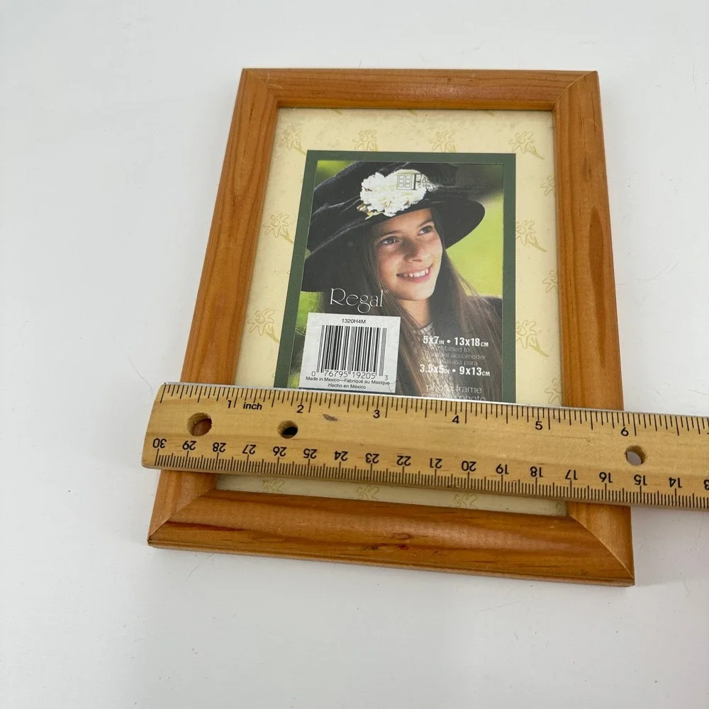 Regal Frames 5x7 Honey Wood Beveled Tabletop Picture Frame with Glass